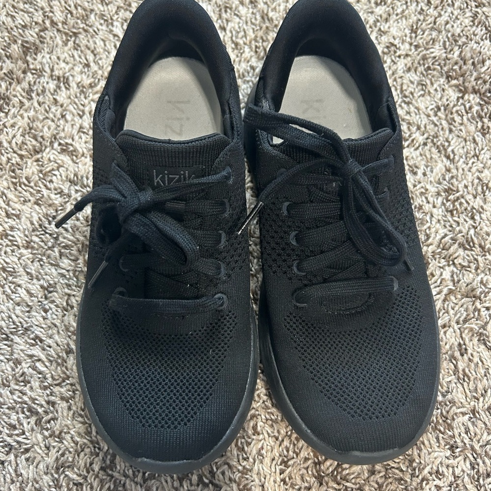 KIZIK LIMA Men’s 6.5  WOMAN SZ 8 IN BLACK OUTSOLE  UNISEX